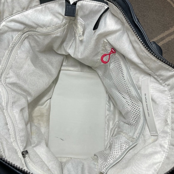 Lululemon Everything Large Shoulder Tote Bag - Picture 9 of 13